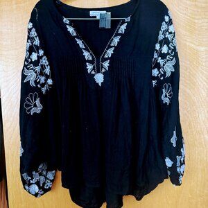 Embroidered Butterfly Sleeve Top (L/XL)